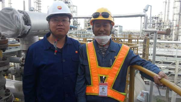 我公司技術專員與現場負責人合影